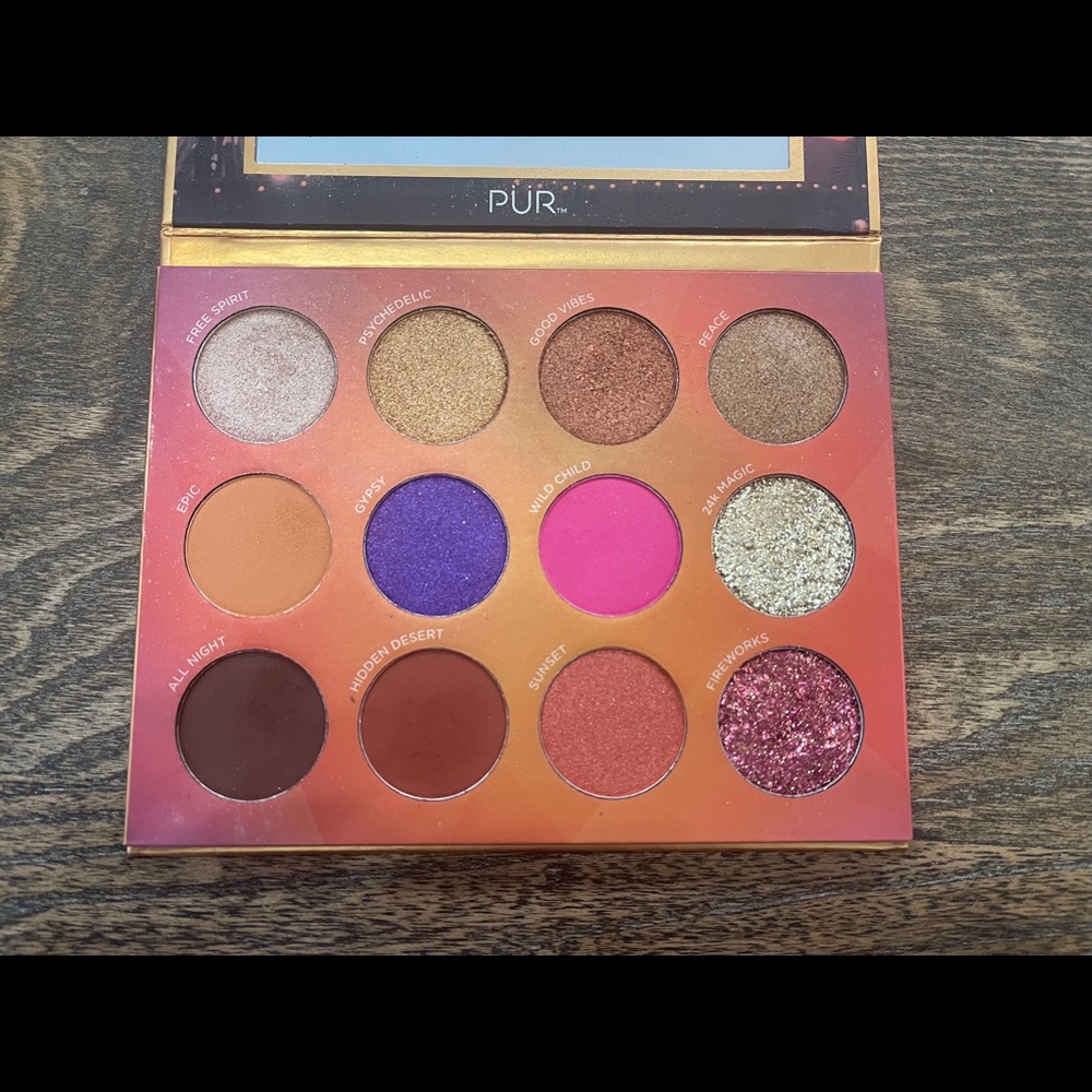 Eye shadow - Picture 2 of 2